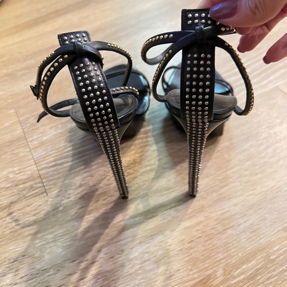 Saint Laurent : Jane Ankle Strap Heels - Picture 8 of 11